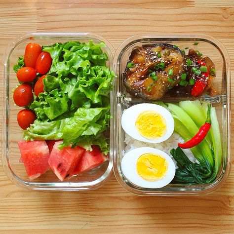 Tự Nấu Hay Đặt Cơm Văn Phòng? Giải Pháp Tối Ưu Cho Dân Công Sở TP.HCM