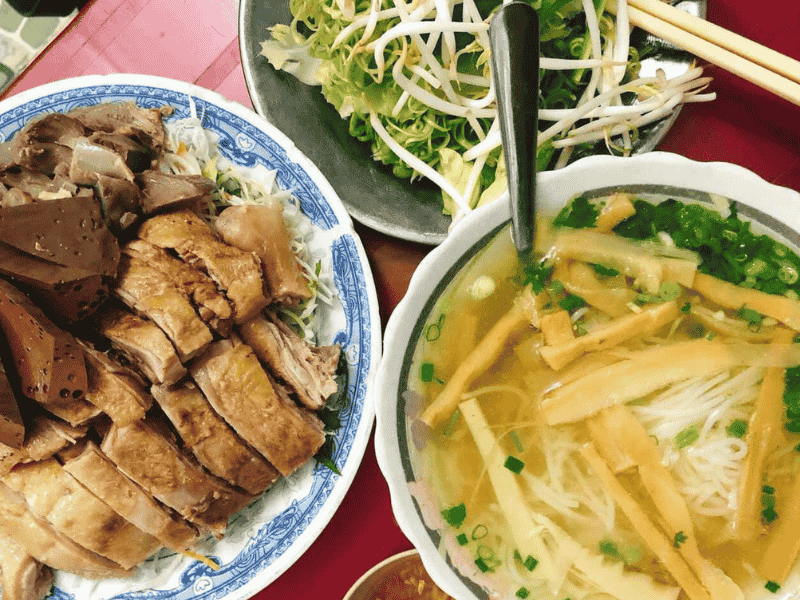 Cơm Trưa Văn Phòng Giao Tận Nơi TP.HCM - Ú Nu Quán